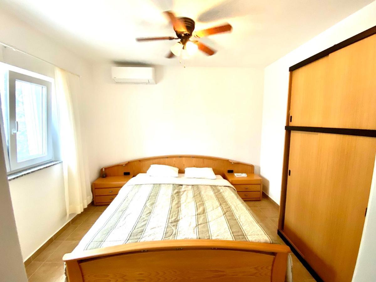 Villa Infinity Mandre Exterior photo